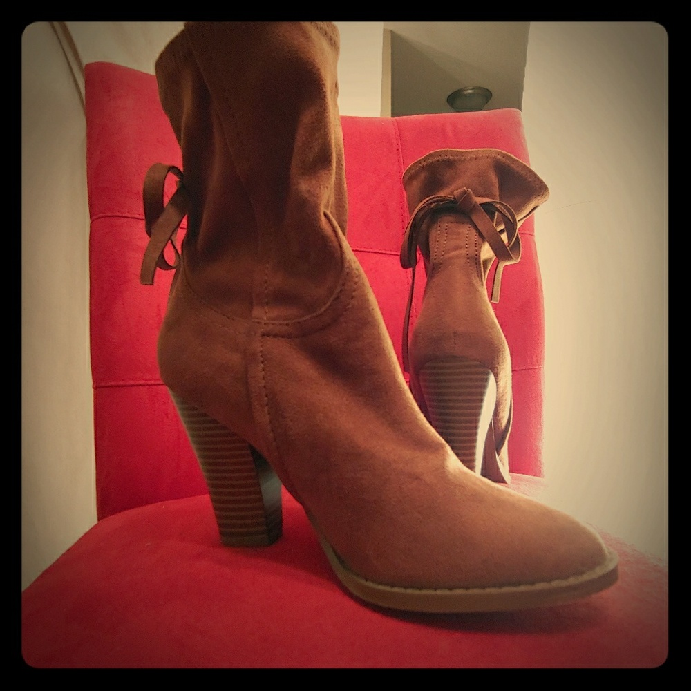 👢 Super Cute